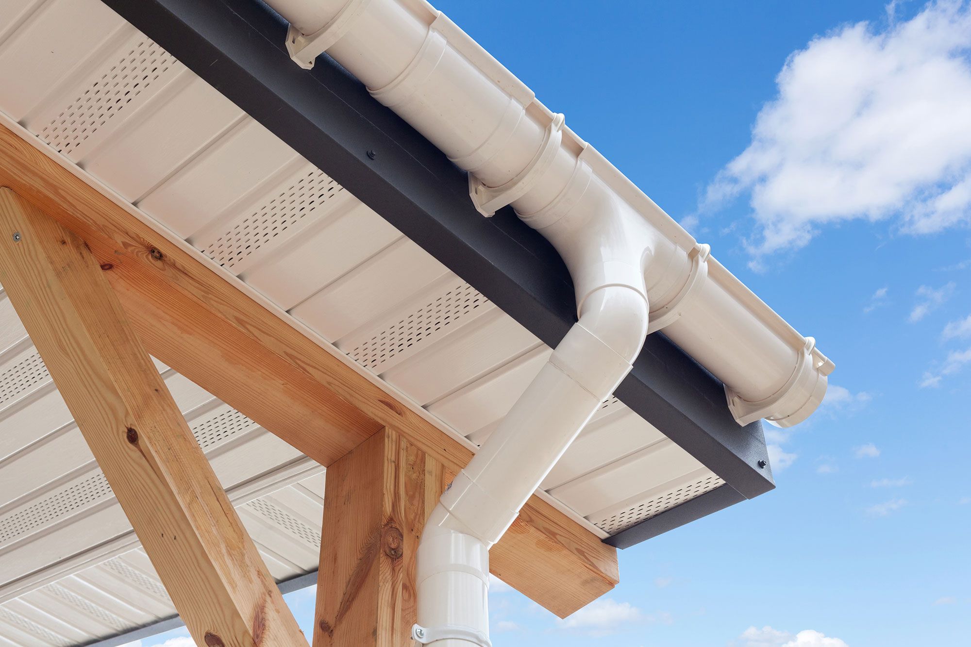 8 Best Vinyl Rain Gutters For 2025